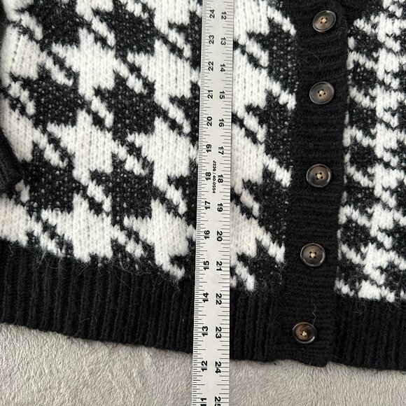 Torrid Black and White Houndstooth Cardigan - Picture 4 of 6